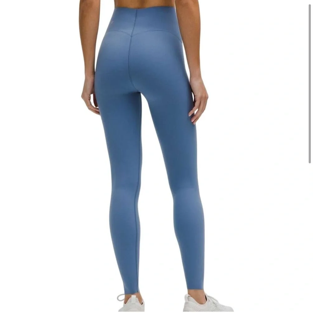 Lululemon Glow Up Super-High-Rise Tight 28" Washed Denim Women's Size 6 - Picture 2 of 6